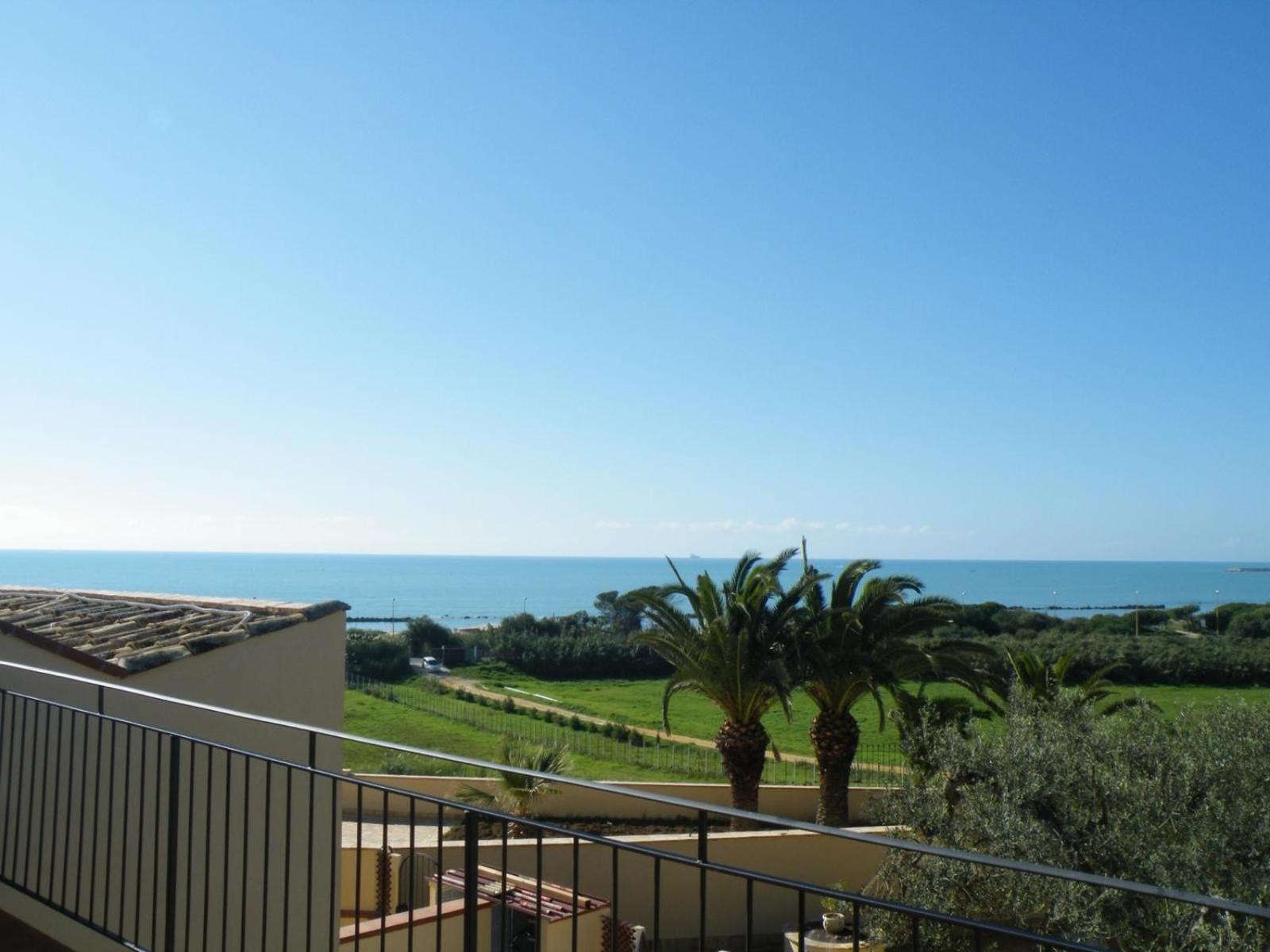 Domus Mare Luxury Apartman San Leone Kültér fotó